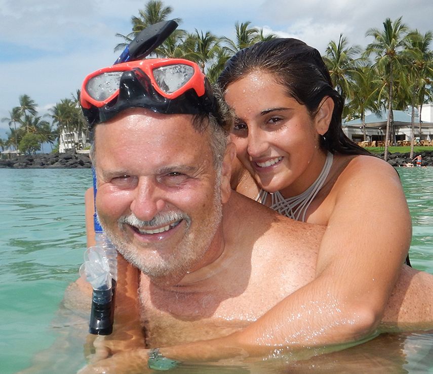 Mía y Raúl estuvieron de vacaciones en Hawaii. (CORTESÍA)