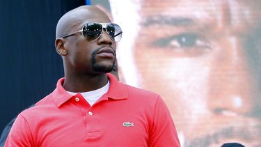 Mayweather considera su salida del retiro sólo si se cumplen sus exigencias.