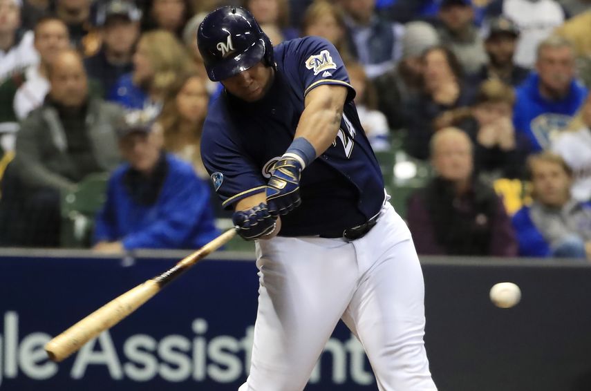 Aguilar sigue demostrando su poder en la postemporada con la novena lupulosa.