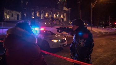 La policía de Canadá acordona la zona del atentado. 