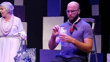 La obra Hansel y Graciela se presenta&nbsp;en la sala Artefactus los viernes y sábados a las 8:30 pm y el domingo a las 5 pm.