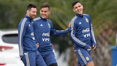 Argentina debutará el 15 de junio ante Colombia y se medirá con la selección paraguaya el 19, mientras que cerrará su participación en la fase de grupos contra Catar cuatro días más tarde.