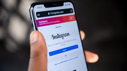 Teléfono móvil con la aplicación Instagram&nbsp;