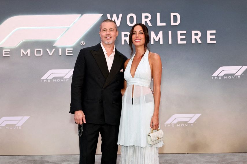 Brad Pitt e Inés de Ramón asisten al estreno mundial de F1® La Película en Times Square el 16 de junio de 2025 en la ciudad de Nueva York.&nbsp;