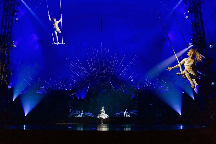 A la luz de su 25 aniversario, Cirque du Soleil está volviendo a revisitar su legendario espectáculo: Alegría; a través de la lente de hoy, incluyendo nuevos atuendos y escenografía, un vocabulario acrobático renovado y nuevos arreglos musicales, para garantizar que sea tan inspirador ahora como lo era en el momento de su creación en 1994. 