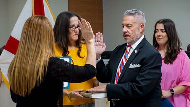 José “Pepe” Díaz toma juramento como nuevo alcalde de Sweetwater.