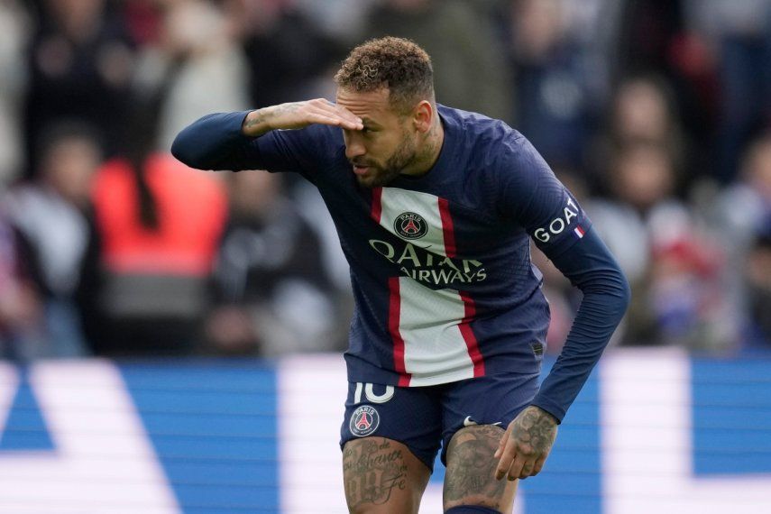 Neymar, del París Saint-Germain en ese entonces, tras anotar un gol ante Lille en la liga francesa, el 19 de febrero de 2023.