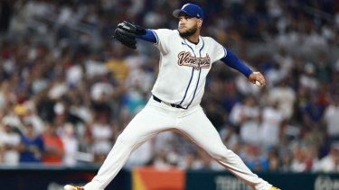 Eduardo Rodríguez realiza un lanzamiento durante la primera entrada contra la República Dominicana en el loanDepot Park el 11 de marzo de 2026 en Miami, Florida.&nbsp;