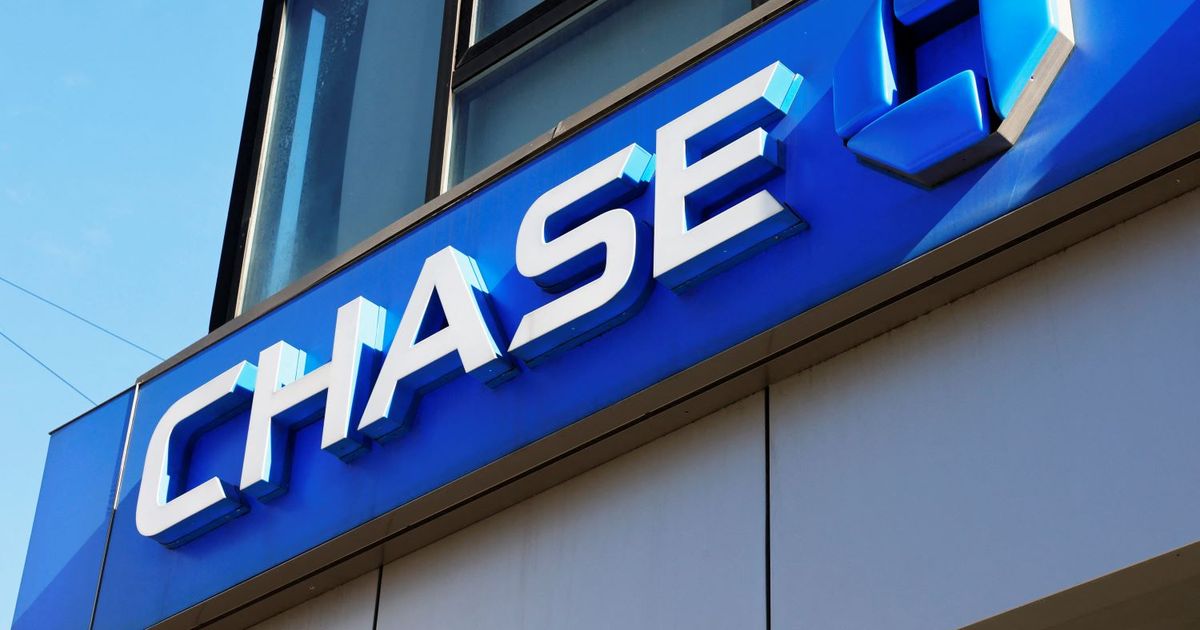 Bancos JPMorgan Chase y Goldman Sachs superan las expectativas en 3er trimestre