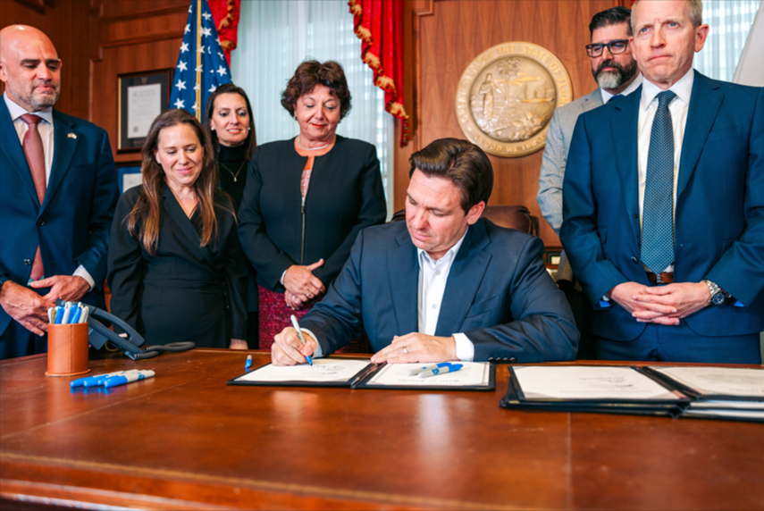 El gobernador de Florida, Ron DeSantis, firma ley que impone sanciones a Irán.
