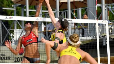 Las estrellas alemanas del voleibol de playa Karla Borger y Julia Sude dijeron el 21 de febrero de 2021 que boicotearían un torneo en Qatar porque era el único país donde los jugadores tenían prohibido usar bikinis en la cancha.&nbsp;