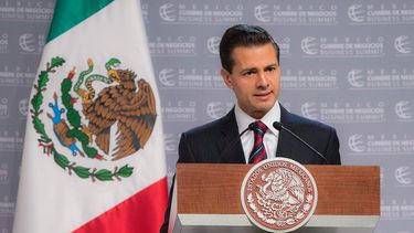 Presidente mexicano,&nbsp;Enrique&nbsp;Peña&nbsp;Nieto, habla en la edición 14 de la Cumbre de Negocios en el estado de Puebla, México, donde dijo que el diálogo que entablará con el próximo Gobierno de Donald Trump estará marcado por un enorme pragmatis