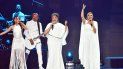Yailenis Pérez, Malena Burke y Lena se presentan en el escenario de los Premios Juventud 2021 en el Watsco Center el 22 de julio de 2021 en Coral Gables, Florida. Yailenis Pérez, Malena Burke y Lena se presentan en el escenario de los Premios Juventud 2021 en el Watsco Center el 22 de julio de 2021 en Coral Gables, Florida.