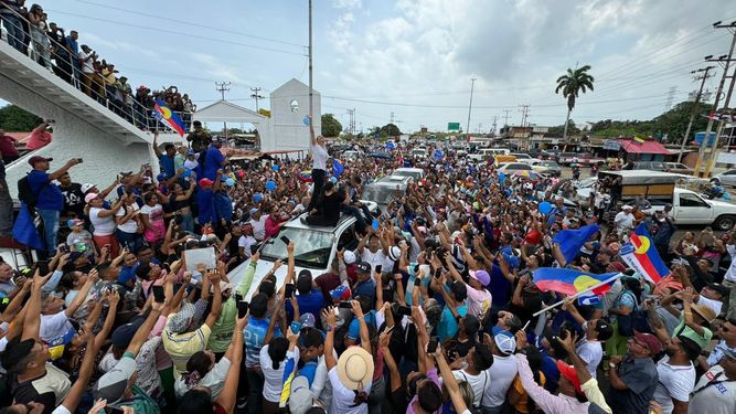 La líder opositora María Corina Machado en Puerto Píritu, Anzoátegui (noreste) el 8 de junio de 2024