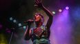 La cantante colombiana Andrea Echeverri del grupo Aterciopelados se presenta durante un concierto como parte del Festival de las Flores de Medellín el 13 de agosto de 2021.