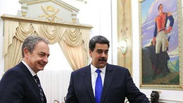 El dictador venezolano&nbsp;Nicolás Maduro, recibió &nbsp;al exjefe del Ejecutivo español, el socialista José Luis Rodríguez Zapatero