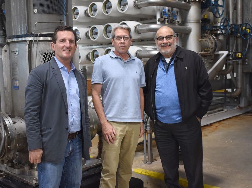 Alfredo Andrés, director de proyecto GS INIMA, Ramón Díaz, director general GS INIMA y Armando Vidal, jefe del Departamento de Obras Públicas de Hialeah.