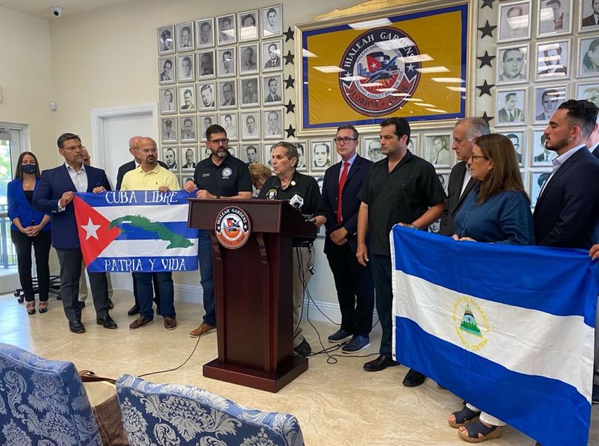 Líderes republicanos manifestaron su apoyo a la libertad de Cuba durante una rueda de prensa en el Museo Honorario de la Brigada de Asalto 2506, en Hialeah, este 21 de julio de 2021.&nbsp;