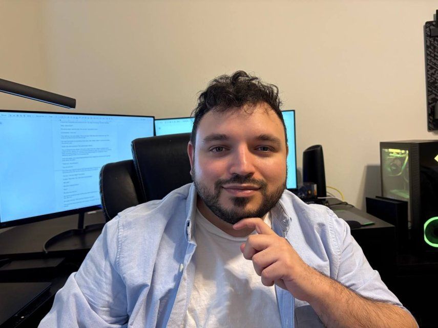 El autor venezolano Carlos Carrasquero.