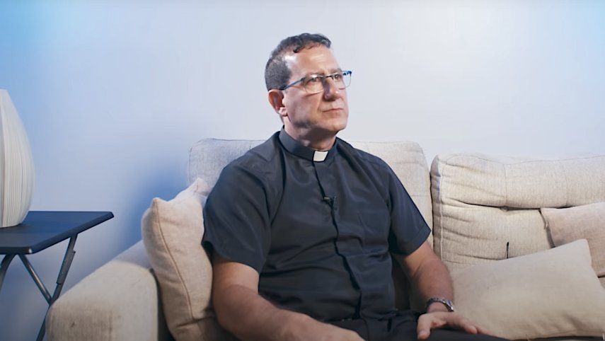 El Padre Alberto Reyes.&nbsp;