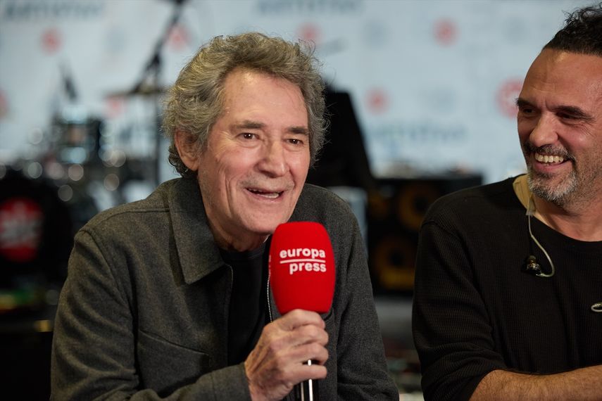 Los artistas Miguel Ríos y Ricardo Marín, durante una entrevista para Europa Press, en la AIE de Madrid, el 17 de marzo de 2025, en Madrid (España).&nbsp;