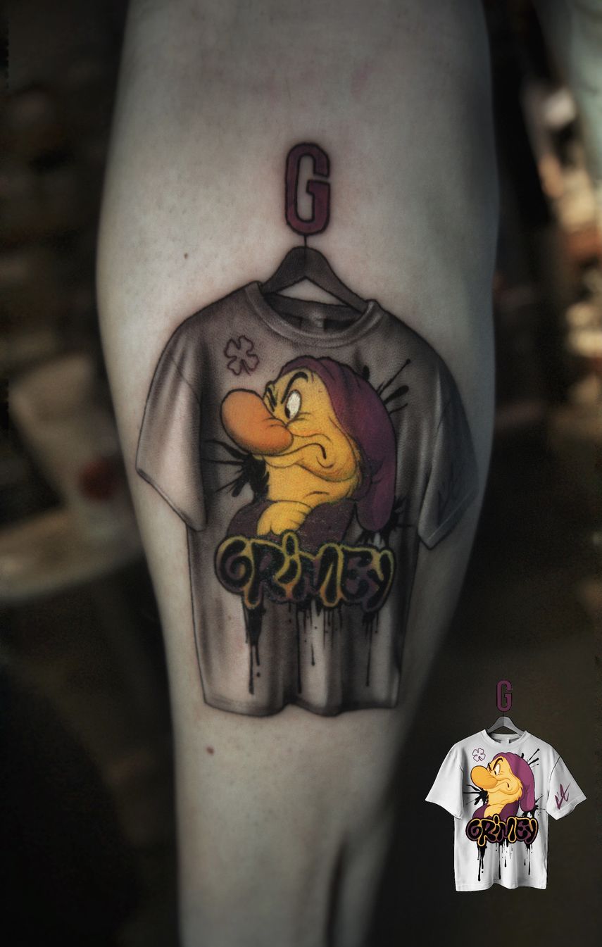 Charly Ávila, quien señala entre sus influencias a Walter Montero y Ralf Nonnweiler, se convirtió en el primer tatuador en colaborar con la marca underground española Grimey.