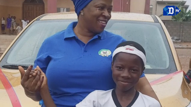 maestra que educa con tiktok fue premiada como mejor docente del ano