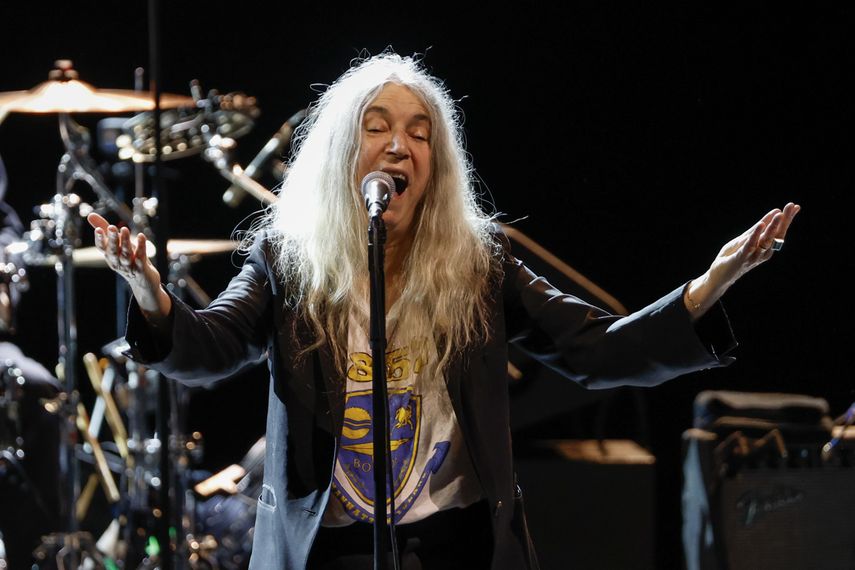 Fotografía de archivo del 08/10/2025, de la cantante, compositora y escritora estadounidense Patti Smith durante un concierto en el Teatro Real de Madrid. &nbsp;