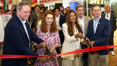 Corte de cinta, Ivan Barrios, Belén Alfaro Hernández, Mónica Vázquez y Juan Carlos Pereira.
