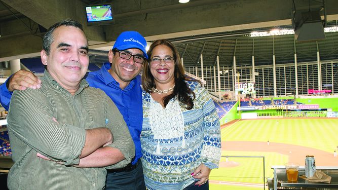 Jesús Hernández, Osmín Martínez e Iliana Lavastida. (FOTOGRAFÍA JJ BLANCO H)