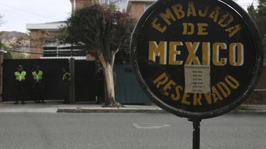 Una señalización muestra la embajada de México&nbsp;