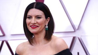 Laura Pausini llega a los Oscar en Union Station en Los Angeles el 25 de abril de 2021. Laura Pausini cumple 30 años de carrera y la Academia Latina de la Grabación la nombró Persona del Año 2023.