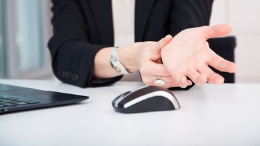 Si el reuma te afecta las articulaciones de las manos, cambiar de teclado y de mouse puede generarte un gran alivio.