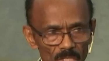 Michael N. Henderson es descendiente de una esclava negra que obtuvo su libertad gracias a Bernardo de Gálvez  