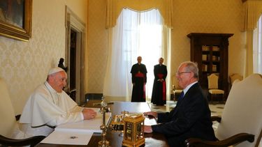 El papa Francisco se reúne con el presidente de Perú, Pedro Pablo Kuczynski.&nbsp;