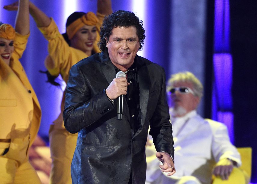 Carlos Vives interpreta Hoy tengo tiempo durante la ceremonia de los Latin Grammy en Las Vegas el 15 de noviembre de 2018. El padre de Vives, el Dr. Luis Aurelio Vives, falleció el lunes 5 de abril de 2021 en Santa Marta, Colombia. Tenía 91 años.