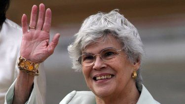  Violeta Barrios de Chamorro, la primera mujer electa presidenta en América, falleció el 14 de junio de 2025 a los 95 años en San José, según un comunicado de su familia. 