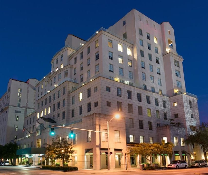 Para concretar la cita&nbsp;Friedman y Charlotin se encontraron con el detective del Hotel Colonnade&nbsp;en la&nbsp;avenida Aragón, en Coral Gables.