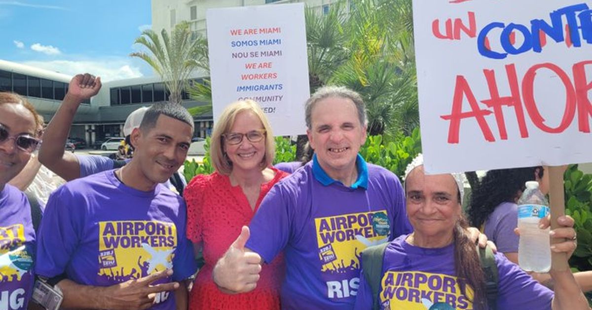 Labor Day: Trabajadores exigen en MIA mejores condiciones laborales
