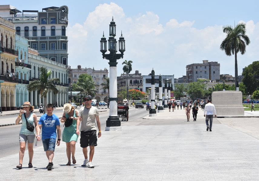Vista parcial de una calle en La Habana