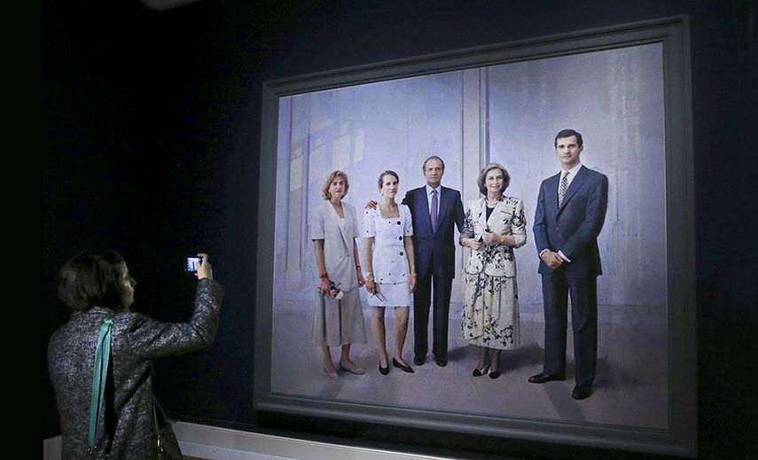 El cuadro La Familia de Juan Carlos I, de Antonio López, fue presentado en Madrid. (EFE)