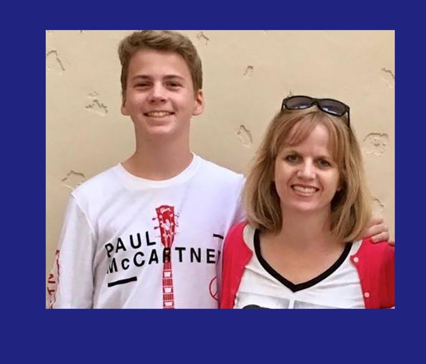 Annika Lee Dean&nbsp;y su hijo Austin. Ambos han sobrevividos a ataques masivo.