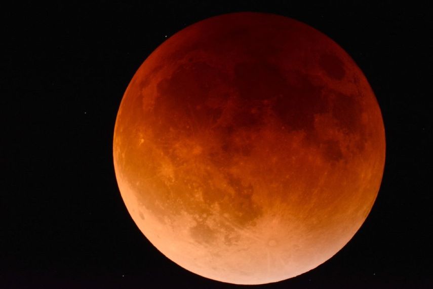 Imagen de la llamada superluna de Sangre.