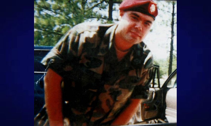 Miguel Pérez Jr. está bajo riesgo de suicidio ante la orden de deportación. 