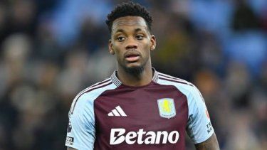 El colombiano John Duran del Aston Villa va rumbo a Arabia Saudita para jugar con el Al-Nassr&nbsp;