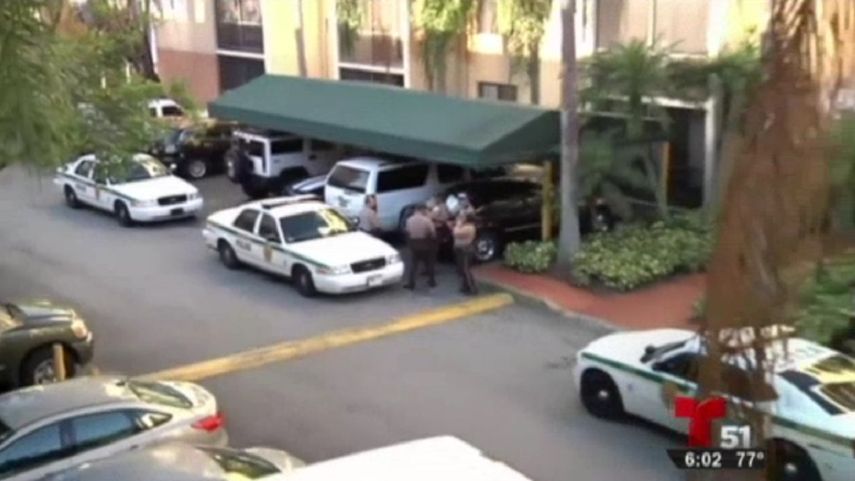 Agentes de Policía mantuvieron la búsqueda del sospechoso de asesinato de la joven bailarina en un apartamento de Fountainebleau por más de 48 horas.