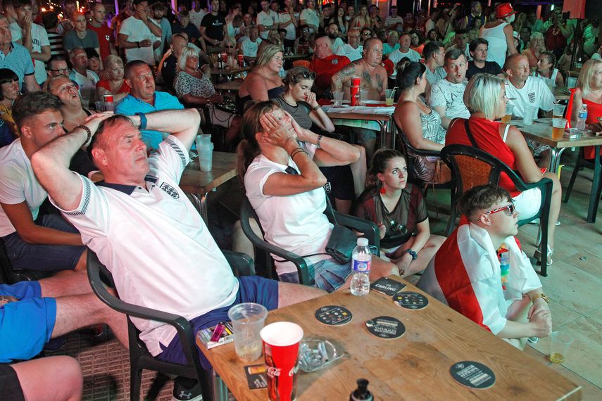 Los hinchas ingleses se quedaron con las ganas, como en Italia 1990, de ver a su equipo en la final.&nbsp;