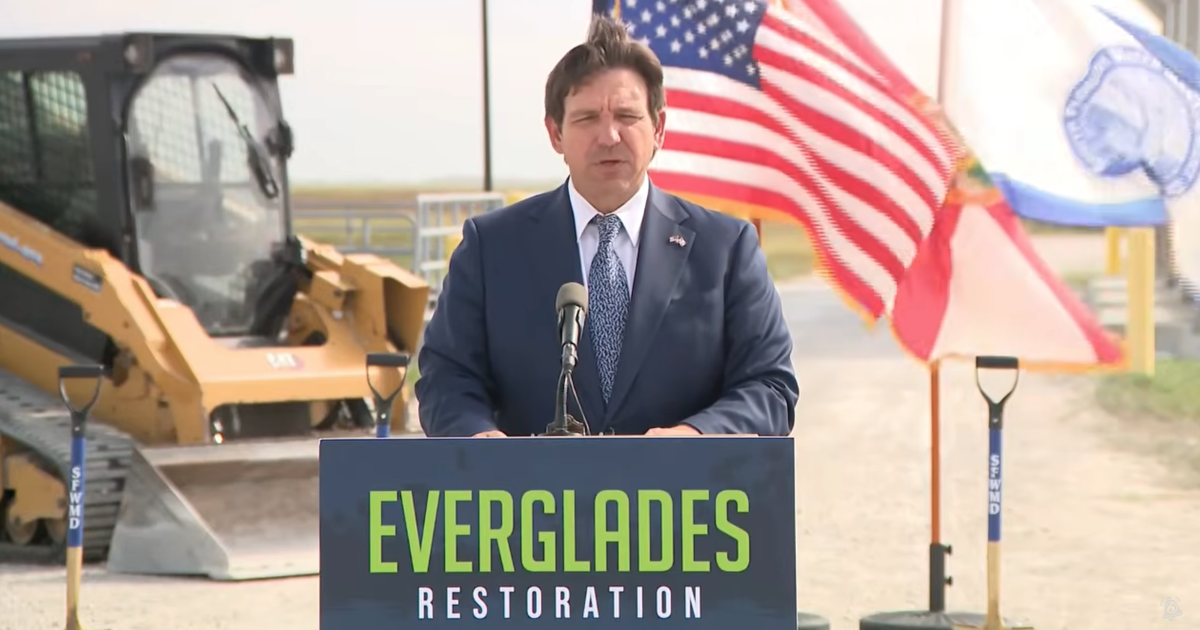 DeSantis preside inicio de construcción de estación de bombeo clave para restauración de los Everglades