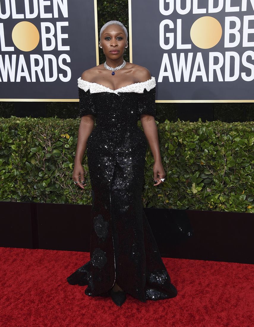 Con un vestido en color negro de la firma italiana Bvlgari, la actriz&nbsp;Cynthia Erivo se presenta en la alfombra roja. Erivo apuesta por un galard&oacute;n en la categor&iacute;a mejor actriz dram&aacute;tica.