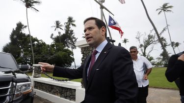 El senador republicano por Florida, Marco Rubio, llega a una conferencia de prensa este 30 de mayo de 2019 en San Juan, Puerto Rico.